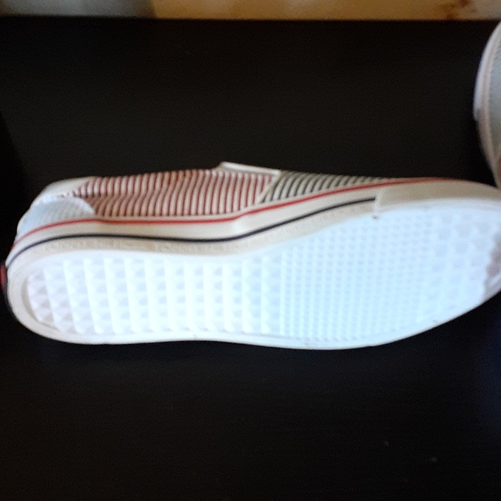 Shoes - Picture 2 of 2